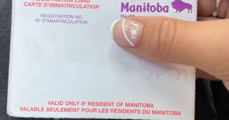 What is the Manitoba Health Card's eligibility, what are its benefits, and how can I apply online?